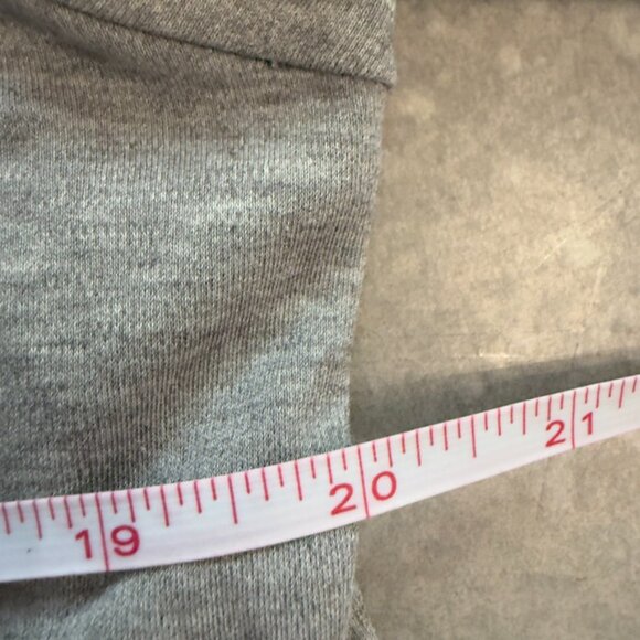 BOSS Gray Logo Graphic T-Shirt - Size Large - Picture 10 of 10